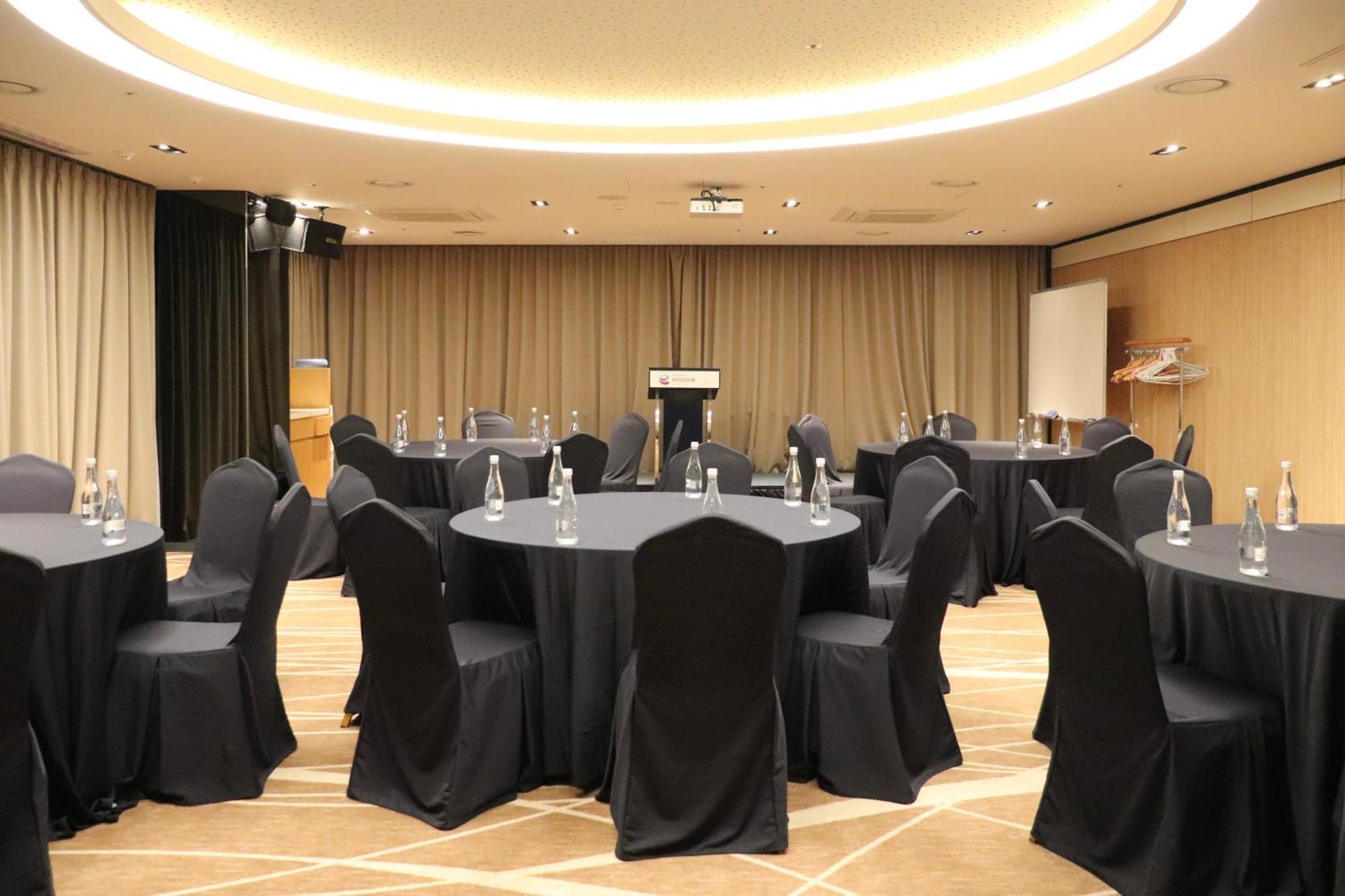 Ramada Encore By Wyndham Busan Station Екстериор снимка