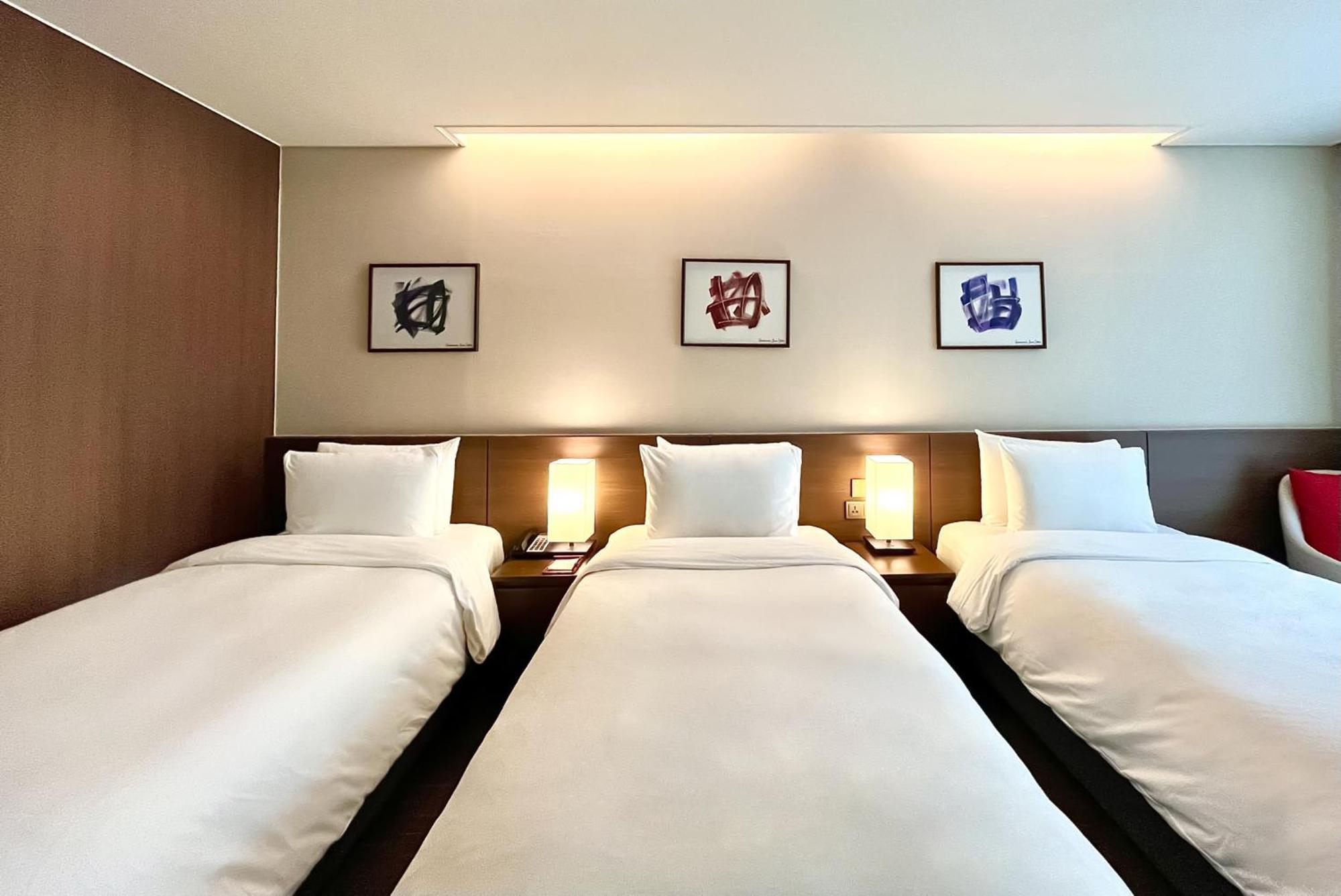 Ramada Encore By Wyndham Busan Station Екстериор снимка