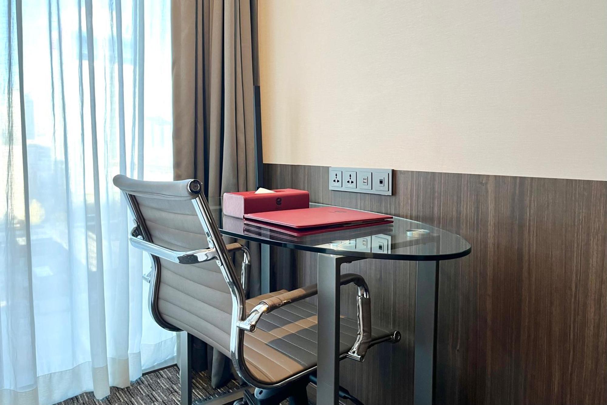 Ramada Encore By Wyndham Busan Station Екстериор снимка