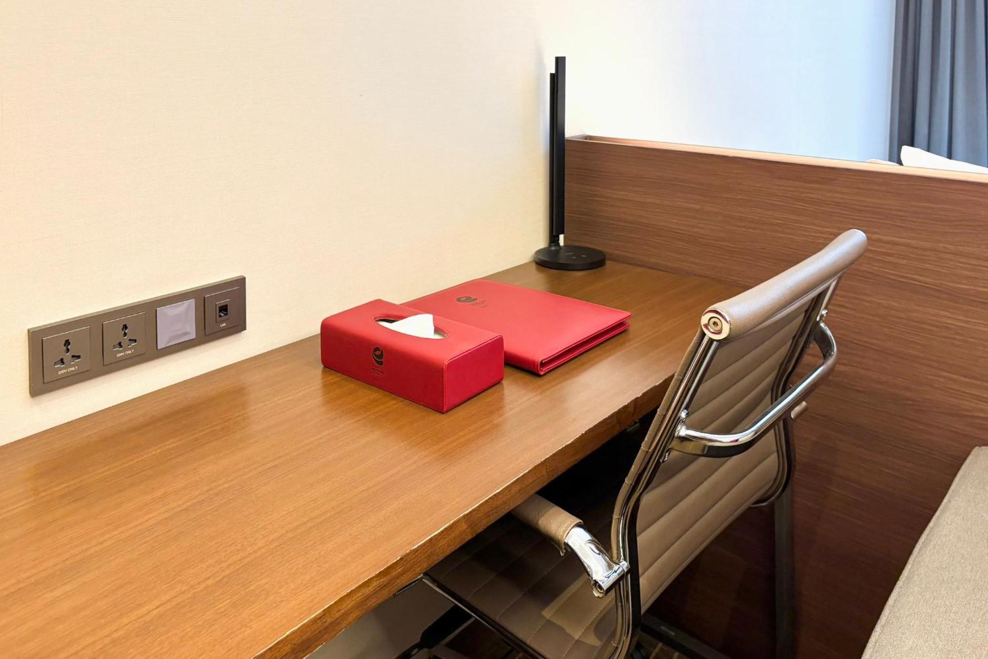 Ramada Encore By Wyndham Busan Station Екстериор снимка